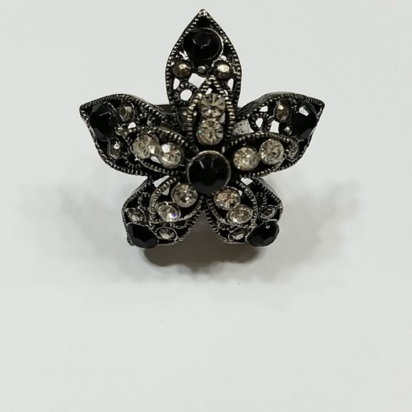 Light Use! Adjustable band Rings! - Picture 4 of 4